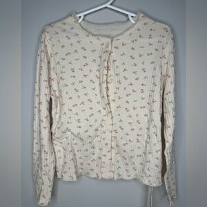 Knitting shirt flower